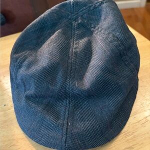 Gray‎ Plaid Cap